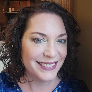 Meet your Posher, Marianne